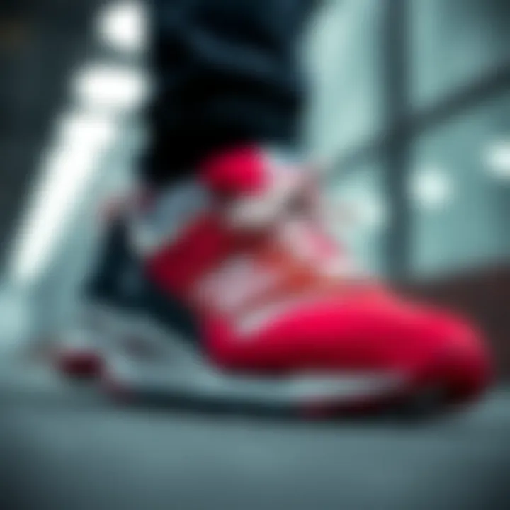 Notable New Balance 530: Spor Giyimde Yenilikçi Bir Yaklaşım Notable New Balance 530: Spor Giyimde Yenilikçi Bir Yaklaşım